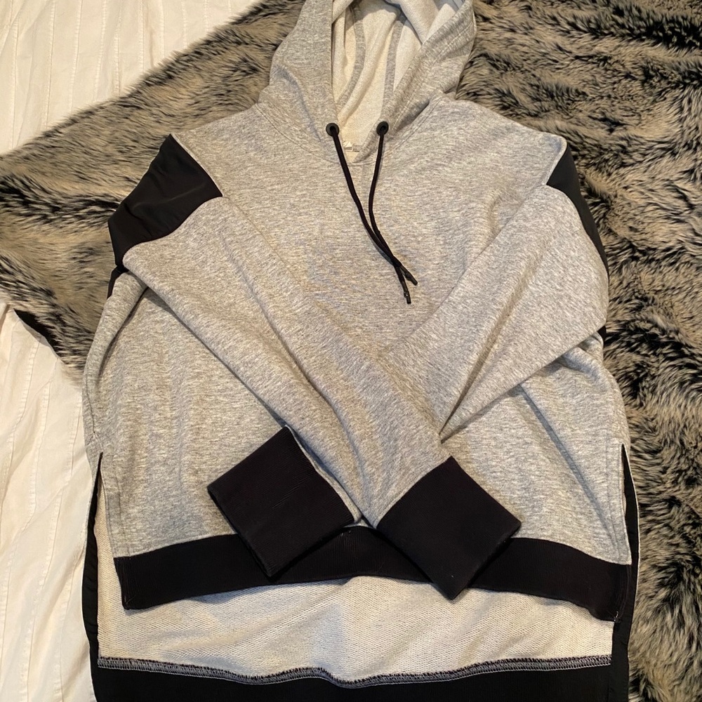 Under Armour semi cropped hoodie